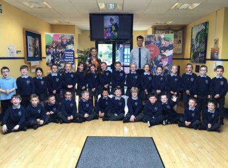 Mr Higginson, Miss Jennings and the Primary Four pupils